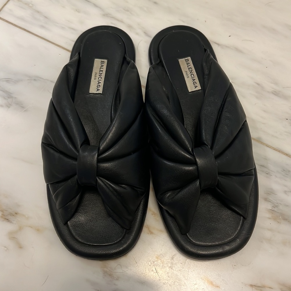 Balenciaga back leather knotted slides / mules size 36